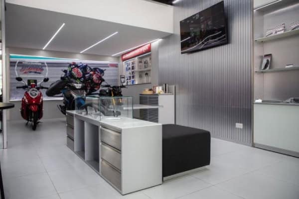 YAMAHA SHOW ROOM
